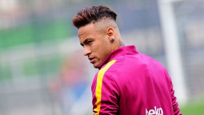 Neymar damdan dama qol vurdu