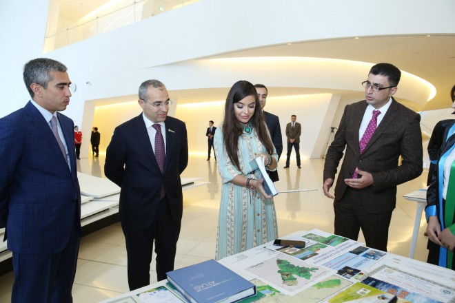 Heydər Əliyev Mərkəzində məzun günü - fotolar