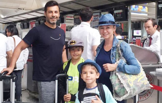 Aktyor ailəsi ilə birgə Los-Ancelesdə