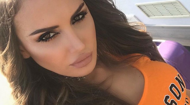 Əminə Sandal müğənniliyə geri qayıtdı