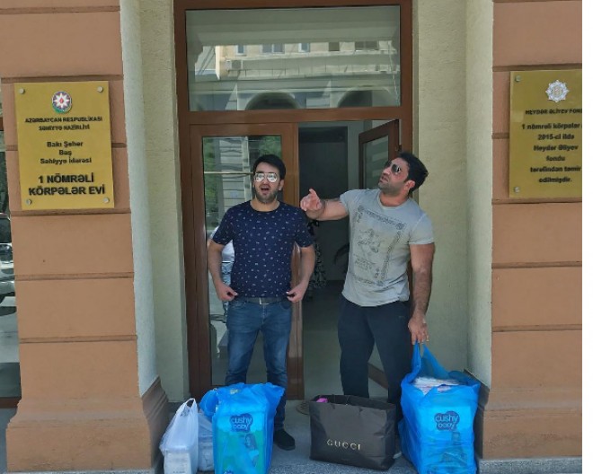 Kamil uşaqlar evini ziyarət etdi: “Cahillər, başlayın yazmağa ki, reklamdır”