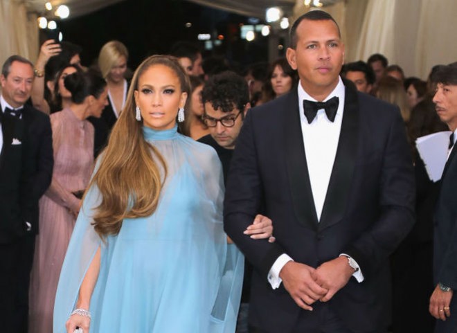 Aleks Cennifer Lopezə xəyanət edir?