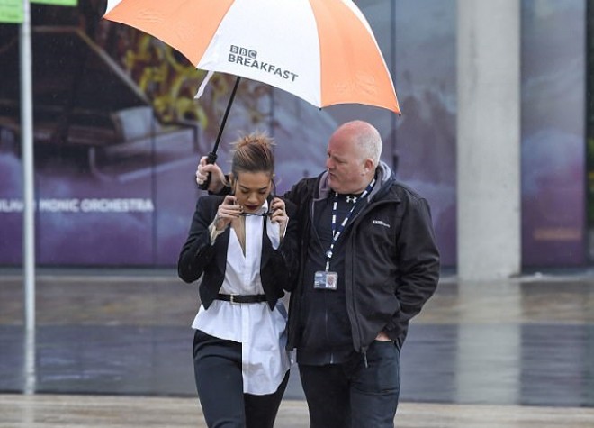 Rita Ora yeni mahnısı üçün "BBC Breakfast"da