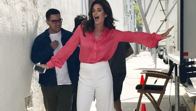 51 yaşlı supermodel yeni fotosessiya etdirdi - foto