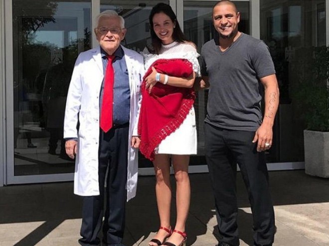 Braziliyalı ulduzun 9-cu uşağı dünyaya gəldi