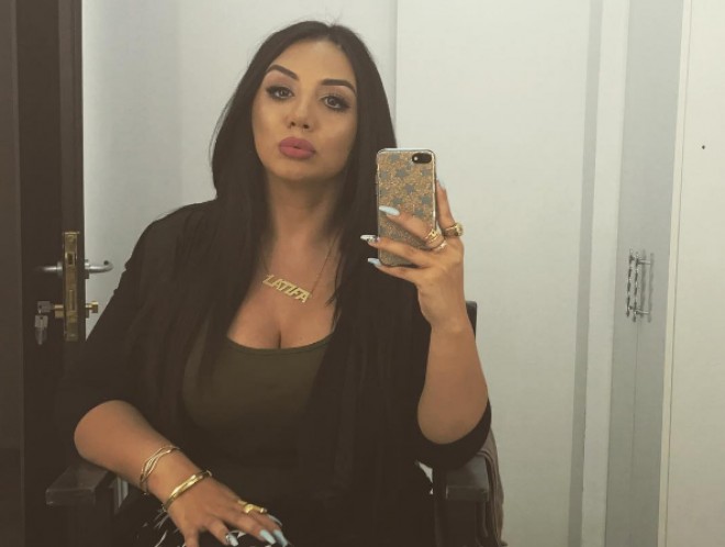 Lətifə Soyuöz: “Ah Ancelina Coli, sənə salam söyləməyimi istədilər”