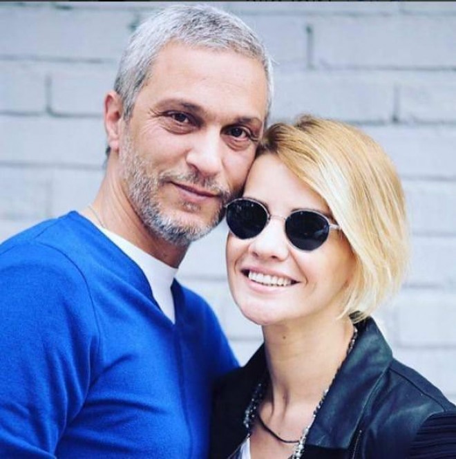 Esra Erol 7 illik evlilik ildönümünü qeyd etdi - foto