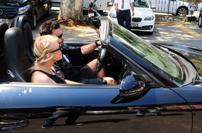 Xəyanət səbəbindən boşanan modelin yeni sevgilisi - foto