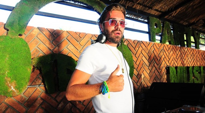 Həm əyləndi, həm əyləndirdi