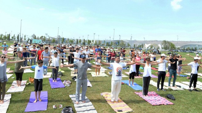 “YARAT Freestyle” proqramı çərçivəsində yoqa festivalına başlanılıb - fotolar