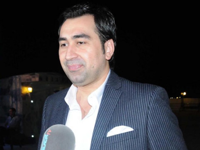 Elton Polis Gününə biganə qalmadı