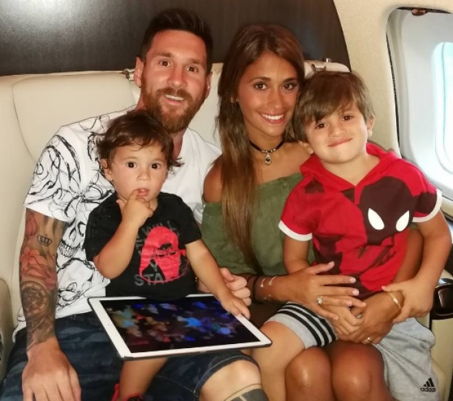 Messi ilə Antonellanın bal ayı fotoları