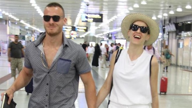 Məşhur cütlük istirahətlərini sonlandırdı