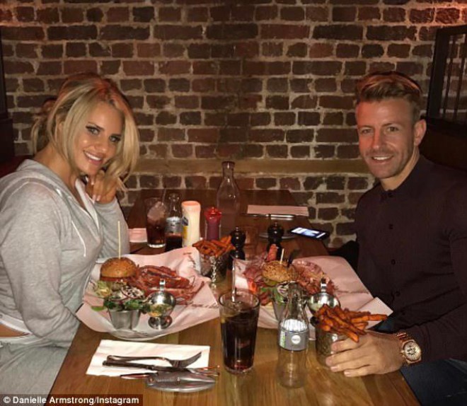 Danielle Armstronq istirahətdə - fotolar