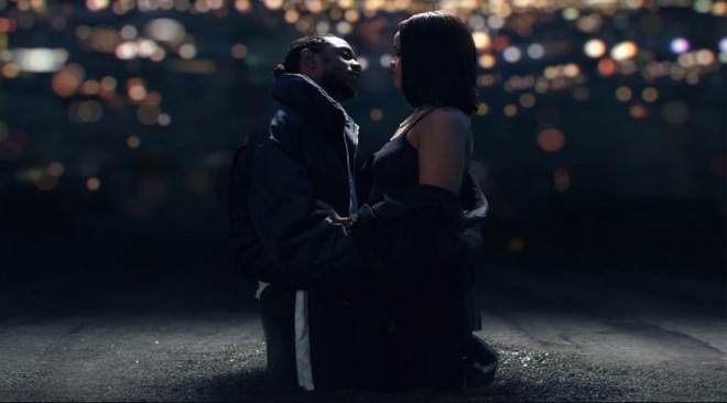 Rihanna rekorda imza atdı