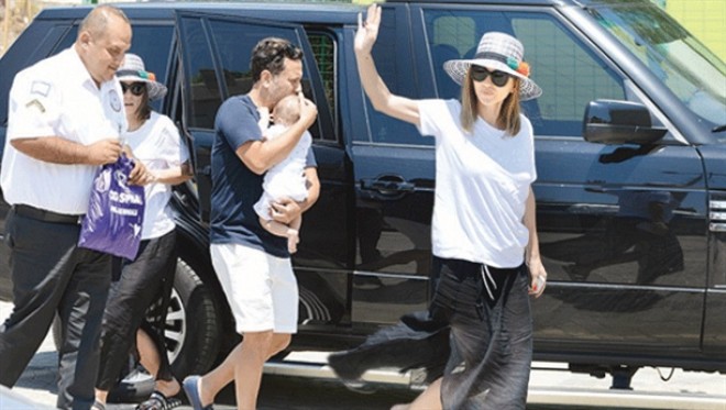 Gülşən və Ozan oğlunun yuxusu gələn zaman evə qayıtdı - foto