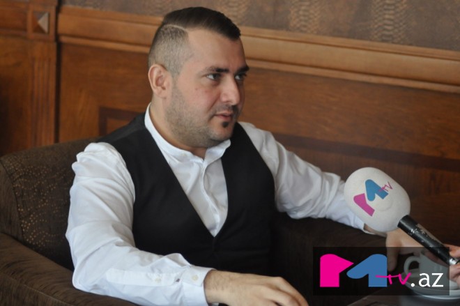 Murad Arif: "Müğənni bəylərin saç boyamasını, boşanmış qızlarımızın ikinci dəfə ailə qurmağını mentalitetə o qədər sığışdırmadınız ki..."