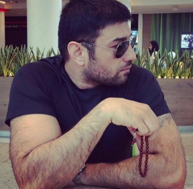 Kənan M.M: “Üstünü bəzəmə, qəlbini bəzə”