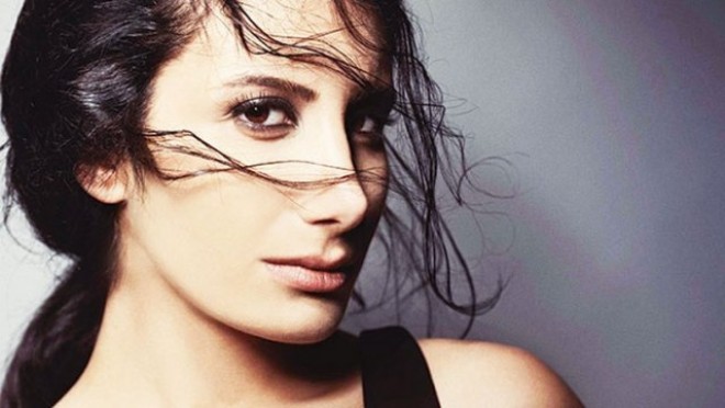 İrem Dericidən keçmiş sevgilisinə ismarış