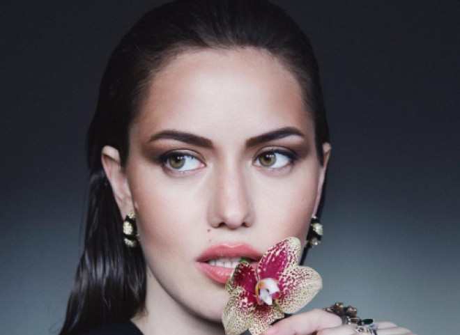 Fahriye Evcenin istirahət fotoları