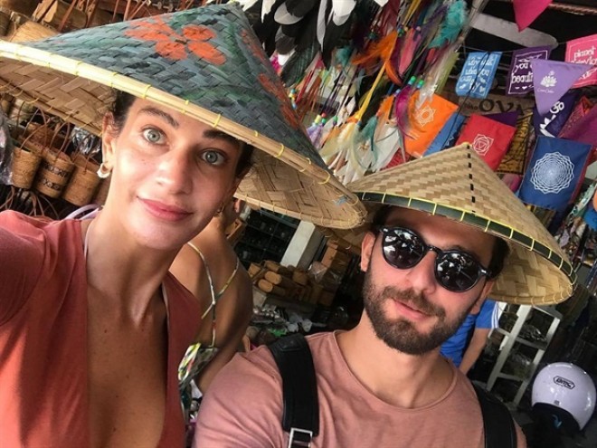 &nbsp;“Fi”nin aktrisası sevgilisi ilə Bali tətilində
