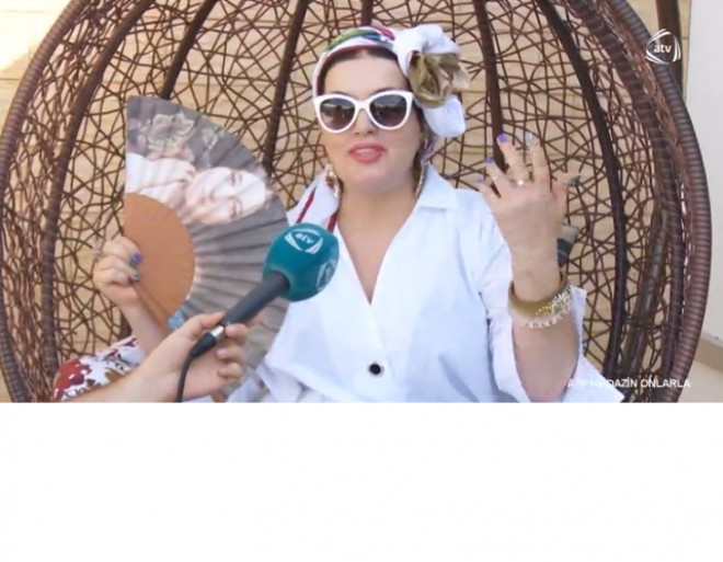 Elza Seyidcahan: "O geyimlər olmasa, qarpız kimi yerə düşüb, "part" edirlər"