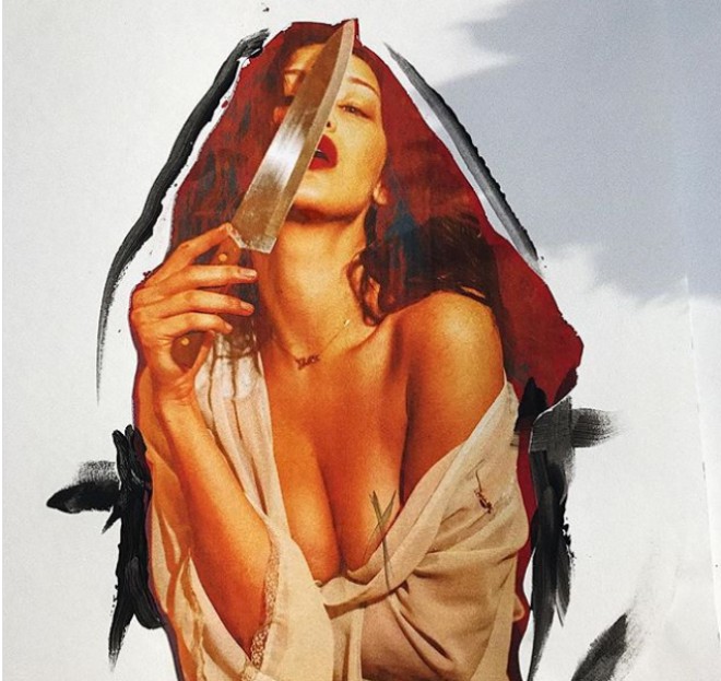 Sinəsini çöldə qoyan Bellanın bıçaqla fotosu&nbsp;