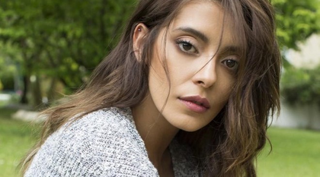 Selin Şekerci bikinidə