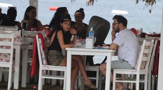 Aktrisa sevgilisi ilə görüntüləndi