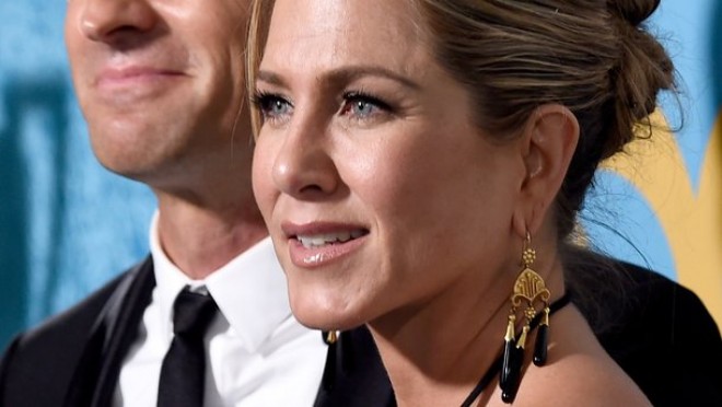 Cennifer Eniston mətbuata qadağa qoymaq istəyir