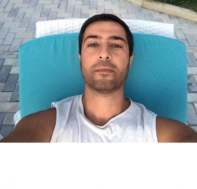 Namiqin saqqalsız halı