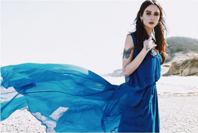 Aktrisa qınaq obyektinə çevrildi