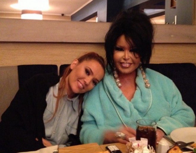 Demetdən Bülənt Ərsoya: "Atdığın hər addıma qurban olaram" - foto