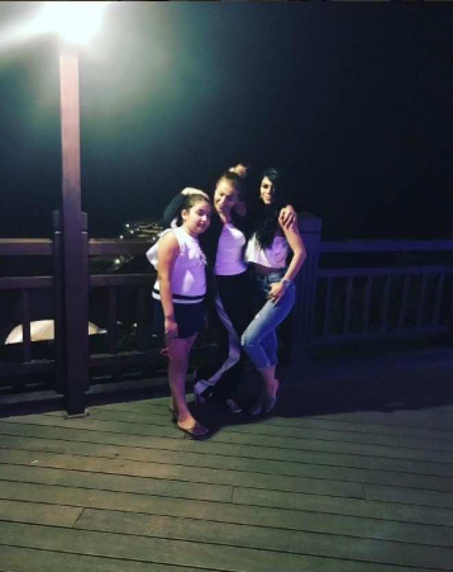 Rəqsanə qızları ilə - fotolar