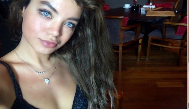 Buse Narcı sevgilisi ilə istirahətdə - foto