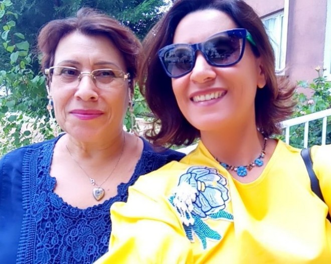 Azərin: “Canım anam”