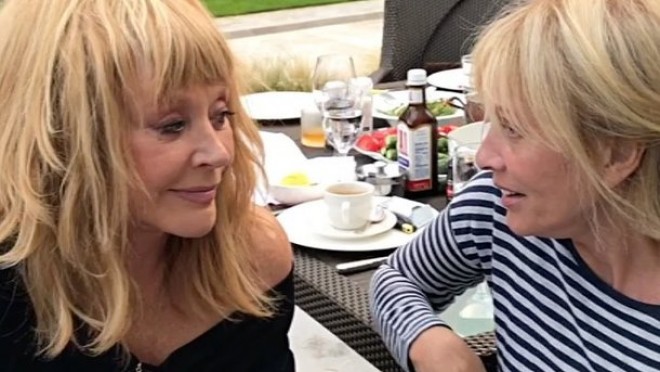 Alla Puqaçova və rəfiqəsi balıq əvəzinə günah paketi tutdular - video