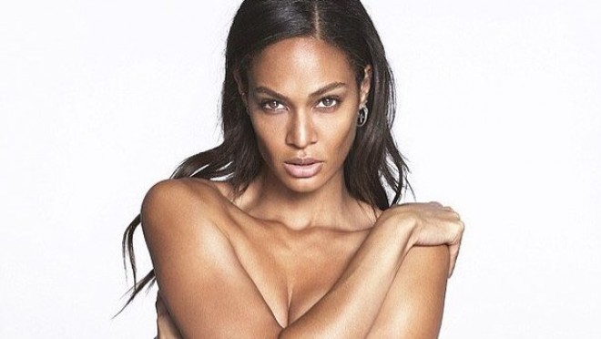 Coan Smols bikinidə fotolarını paylaşdı