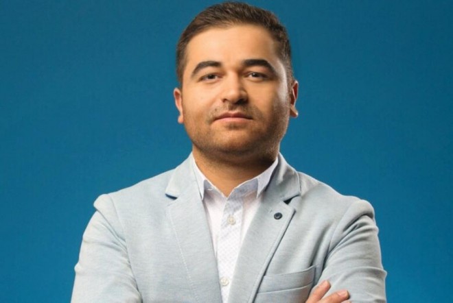 İlkin Həsəni qaynı ilə - foto