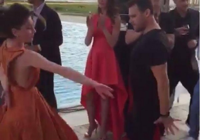 Emin Qriqori Lepsin qızı ilə "ləzginka" oynadı -&nbsp;video