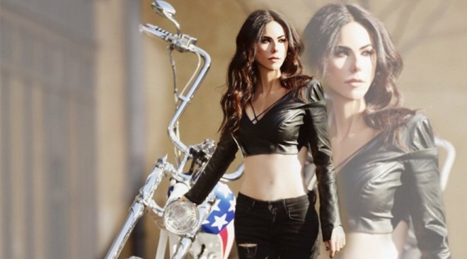 45 yaşlı model təəccübləndirdi