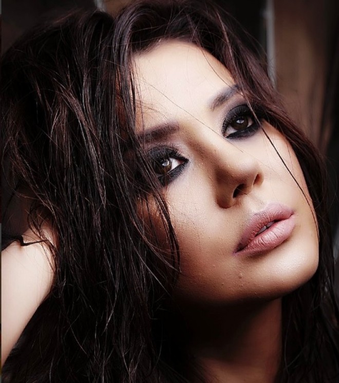 Oksanadan növbəti cazibədar fotosessiya