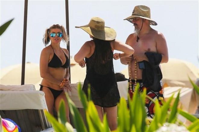 “The Black Eyed Peas” qrupunun eks solisti kökəldi - fotolar