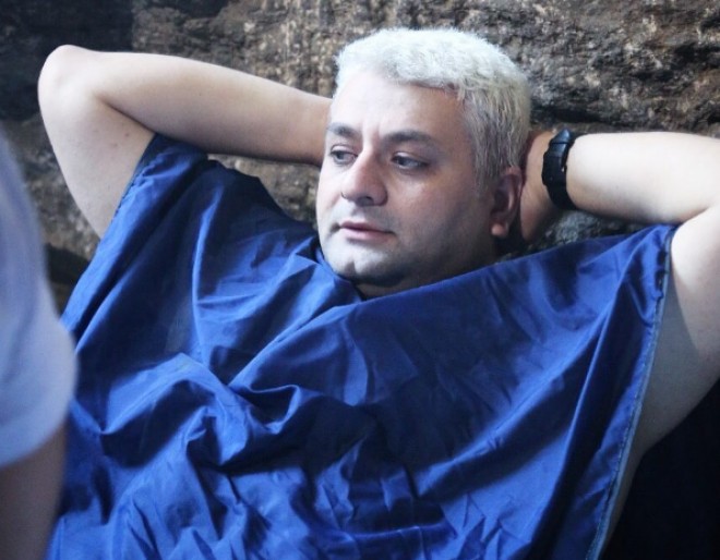 Aktyor saçlarını boyatdı - fotolar