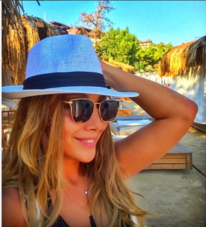 Günay Bodrumda - fotolar