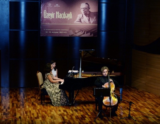 “İki qəlbin dastanı” gecəsi keçirildi