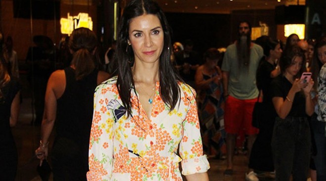 Dəfilədən sonra alış-veriş etdi