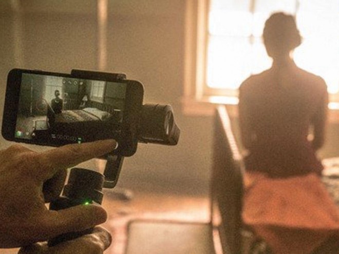 Məşhur rejissor "iPhone" ilə film çəkdi - video