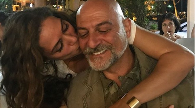 Aktrisa atasını belə təbrik etdi