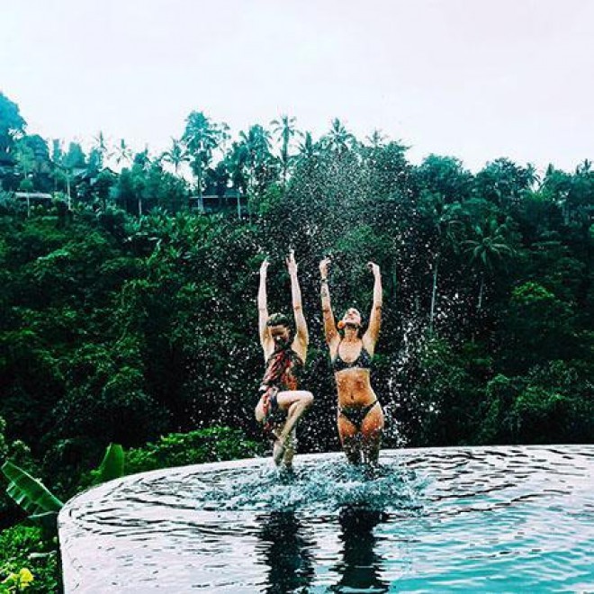 Bali adasındakı istirahətinə davam edir - fotolar